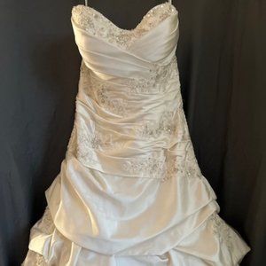 NEVER WORN Robin Jillian 3-Onida-Spring 2012